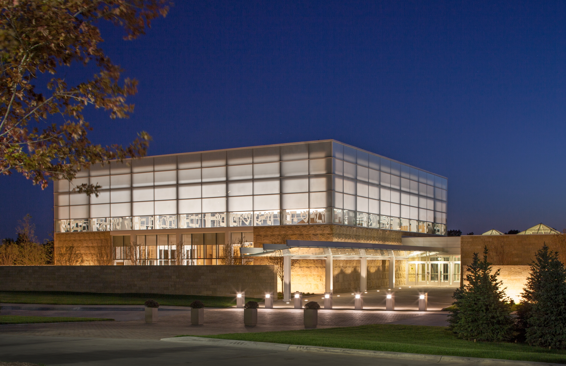 Temple Israel Omaha Exterior