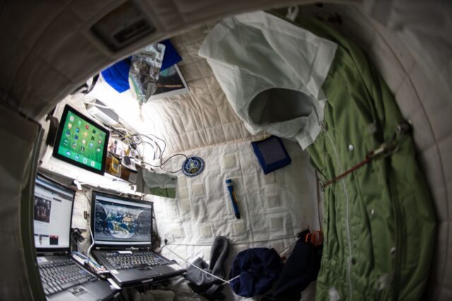 iss-sleep-station-640x427-4926792