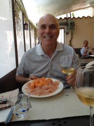 Jeff Zapfe with Prosciutto and Cantaloupe, and a glass of wine