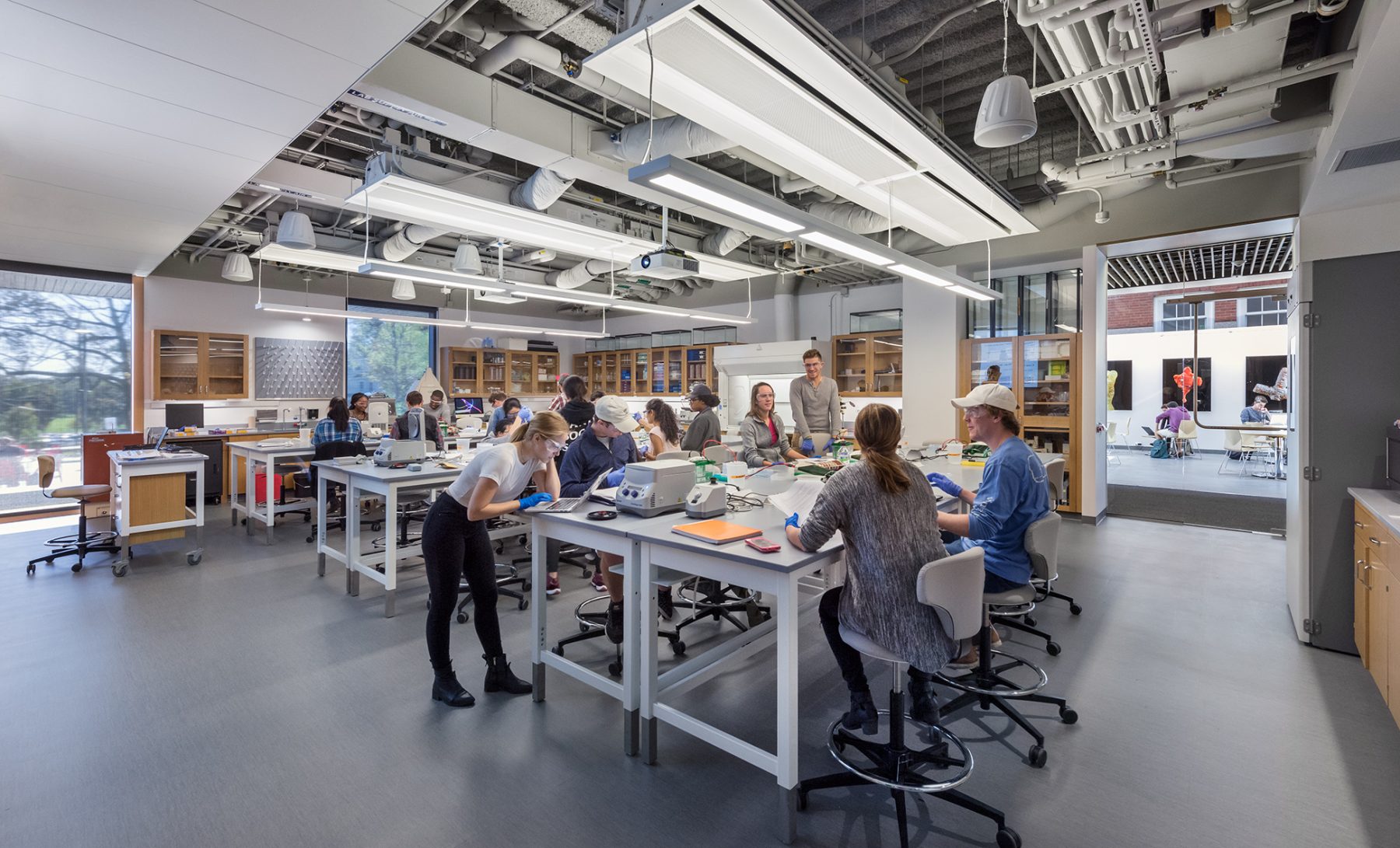 Tufts Science and Engineering complex maker space lab