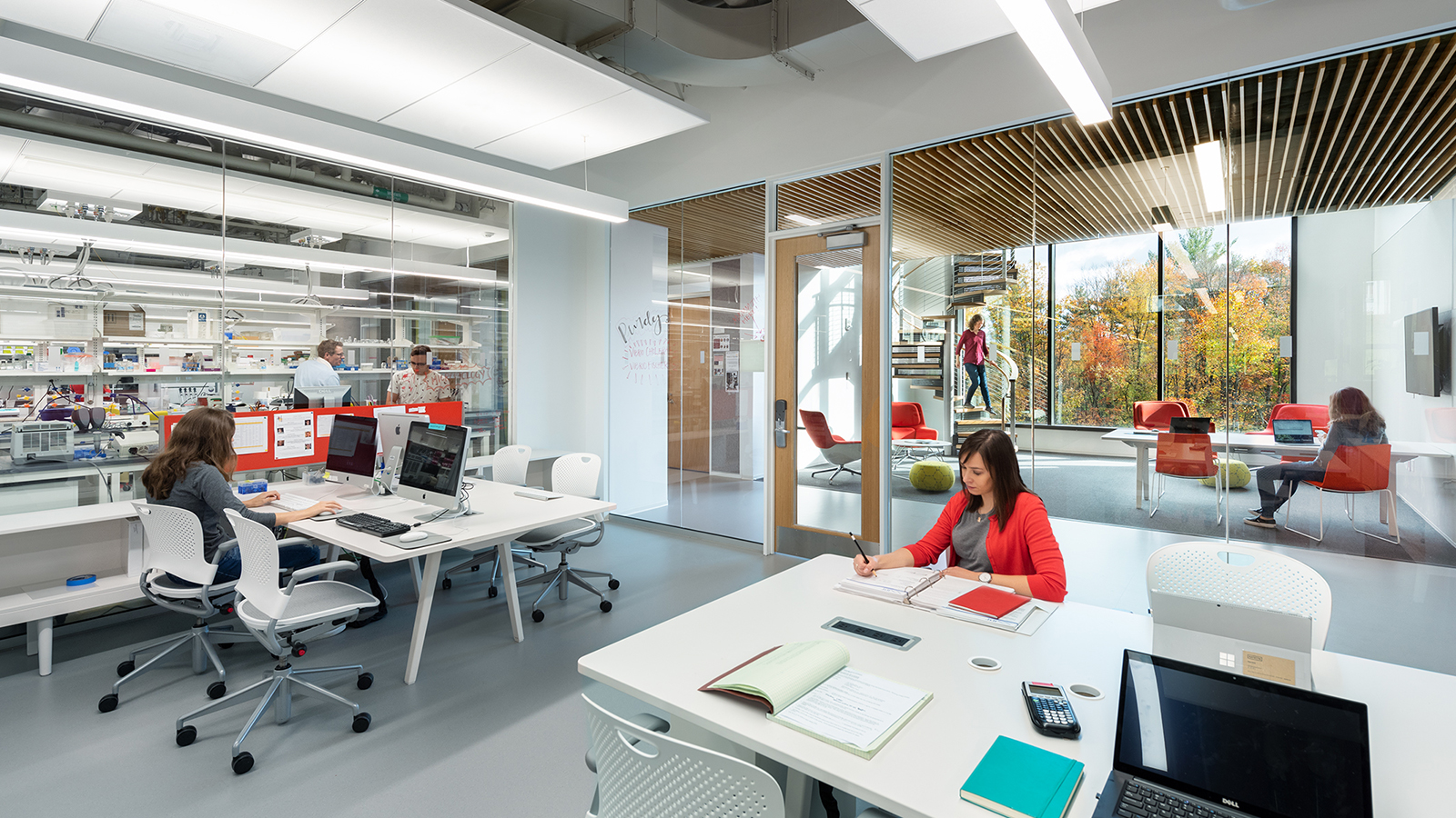 Amherst Science Center Lab Classroom Working area