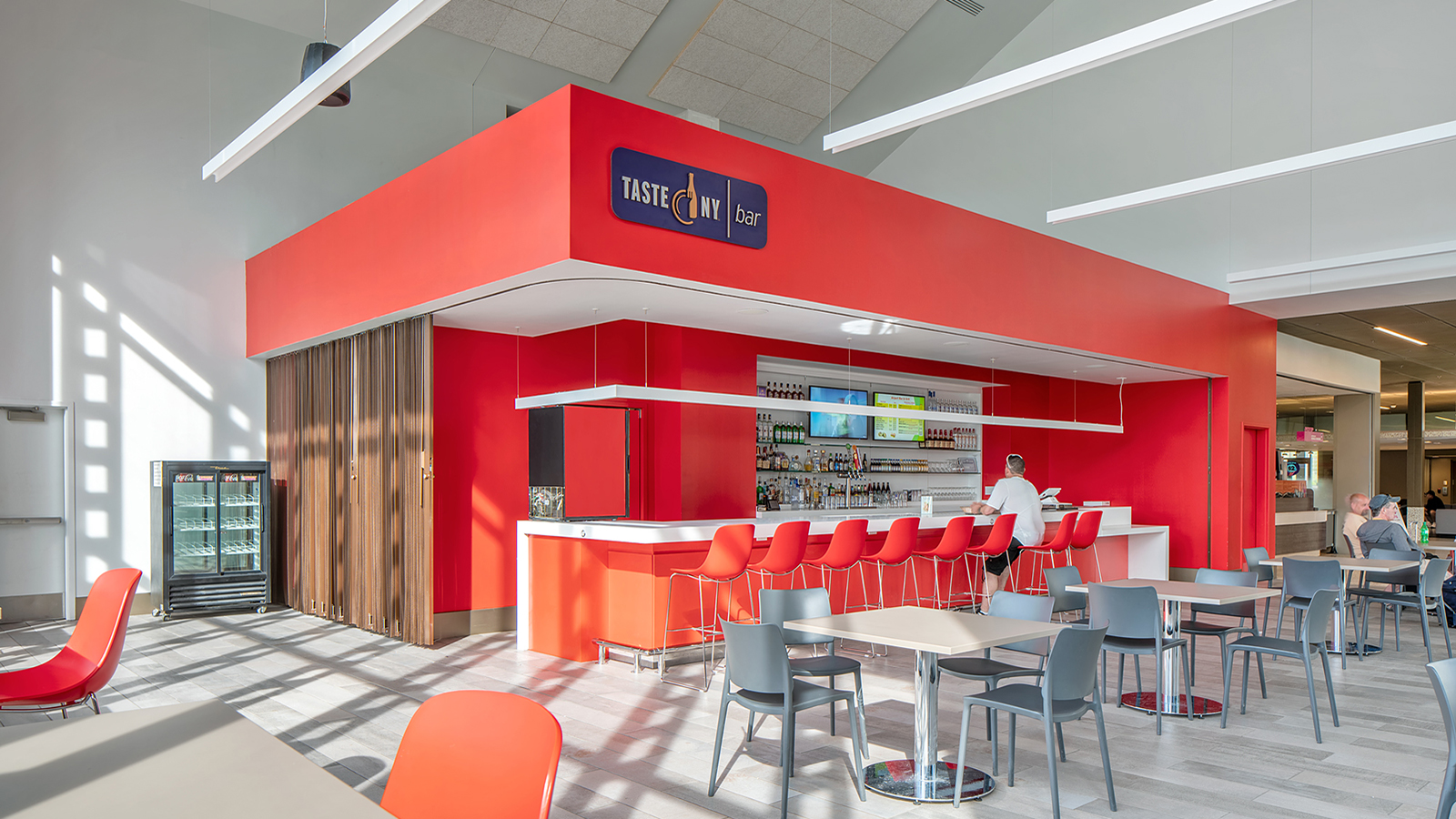 Elmira Corning Airport, Taste NY cafe bar with seating