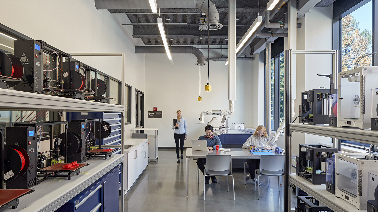 Wpi Foisie Maker Space, 3dprinting room with many 3dprinters