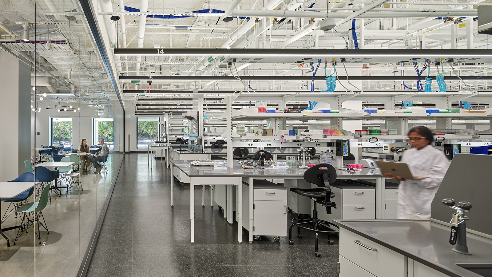 Children's National Research and Innovation Campus, lab with people