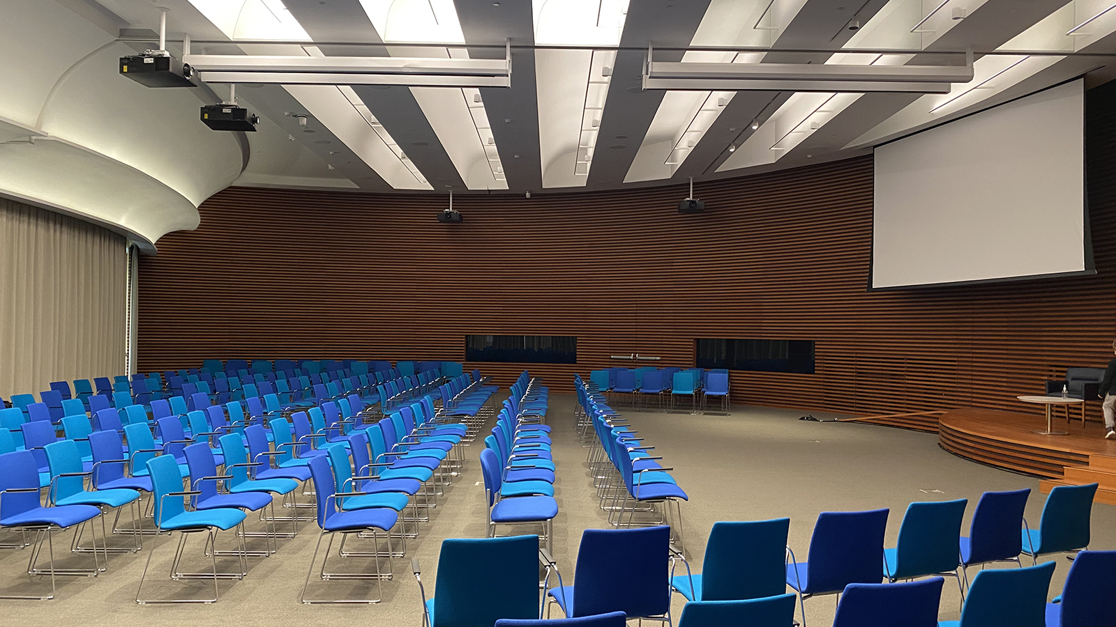 Albert Einstein Education and Research Center presentation room